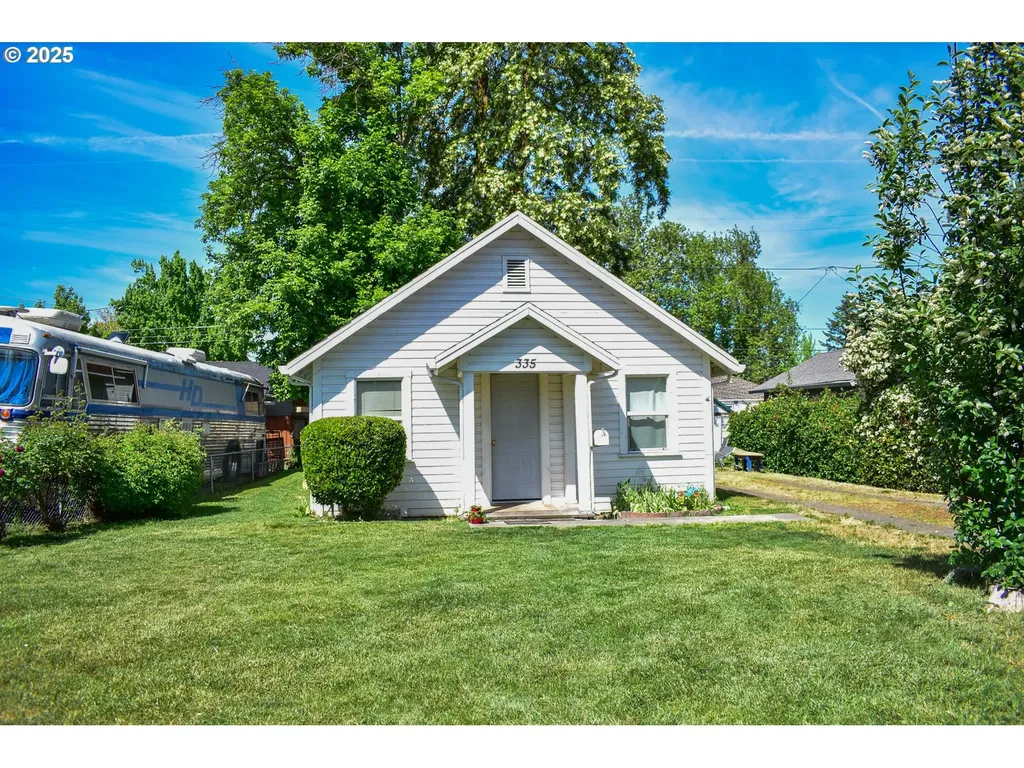 335 Marie Street Medford OR 97504