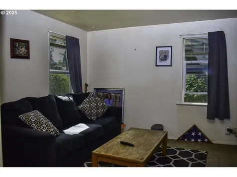 335 Marie Street Medford OR 97504