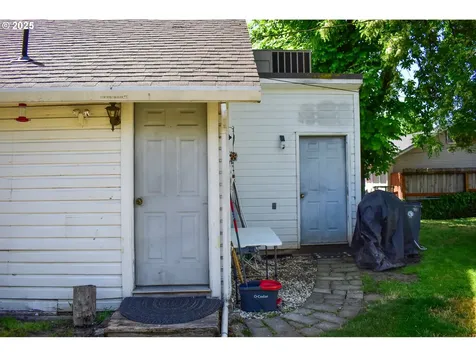 335 Marie Street Medford OR 97504