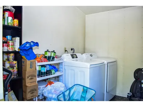 335 Marie Street Medford OR 97504
