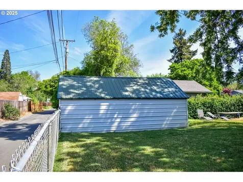 335 Marie Street Medford OR 97504