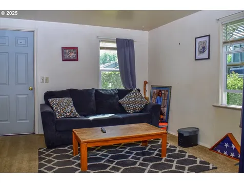335 Marie Street Medford OR 97504