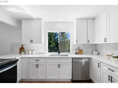 2 Falstaff Street Lake Oswego OR 97035