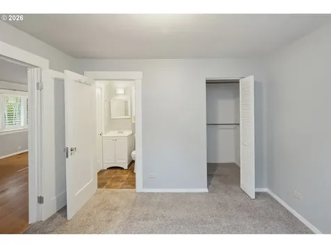 6125 SE 138th Place Portland OR 97236