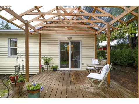 6125 SE 138th Place Portland OR 97236