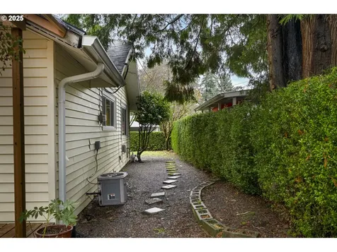 6125 SE 138th Place Portland OR 97236