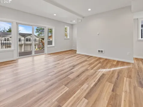 1496 SE Marine Avenue Lincoln City OR 97367