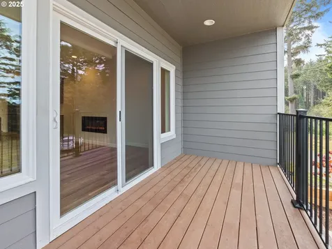 1496 SE Marine Avenue Lincoln City OR 97367