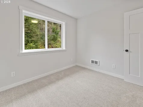 1496 SE Marine Avenue Lincoln City OR 97367