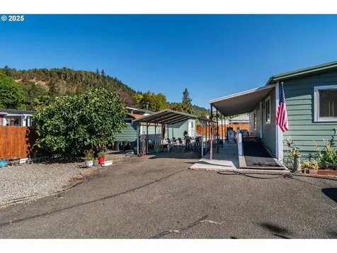 515 NW Plateau Drive Roseburg OR 97471