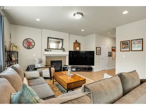 2796 SE Baker Avenue Gresham OR 97080