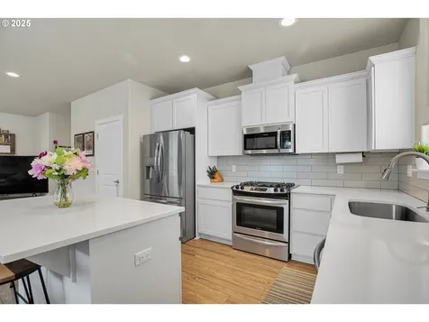 2796 SE Baker Avenue Gresham OR 97080