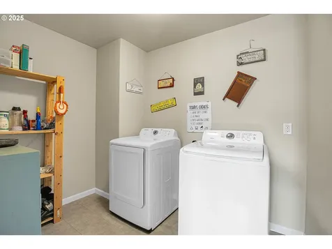 2796 SE Baker Avenue Gresham OR 97080