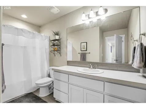 2796 SE Baker Avenue Gresham OR 97080