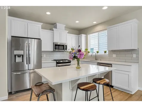 2796 SE Baker Avenue Gresham OR 97080