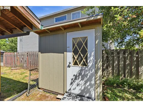 9421 SE Glenwood Street Portland OR 97266
