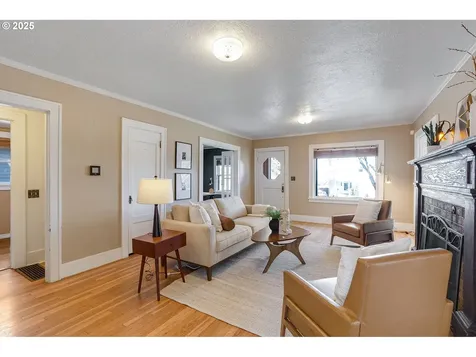 7623 SE 17th Avenue Portland OR 97202
