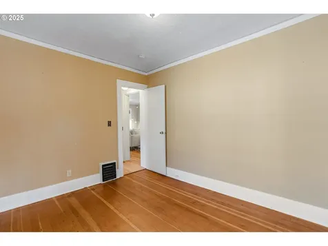 7623 SE 17th Avenue Portland OR 97202