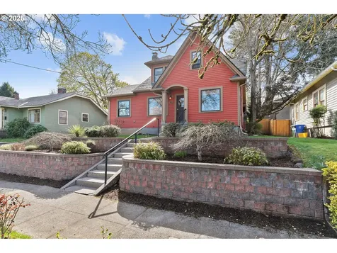 7623 SE 17th Avenue Portland OR 97202