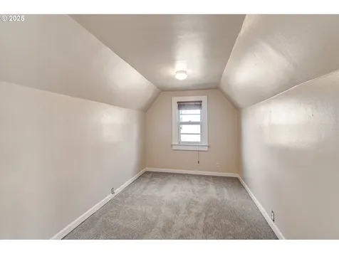 7623 SE 17th Avenue Portland OR 97202