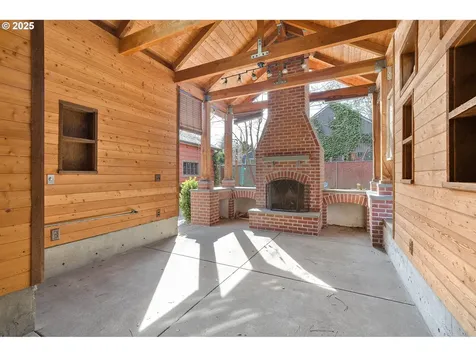 7623 SE 17th Avenue Portland OR 97202