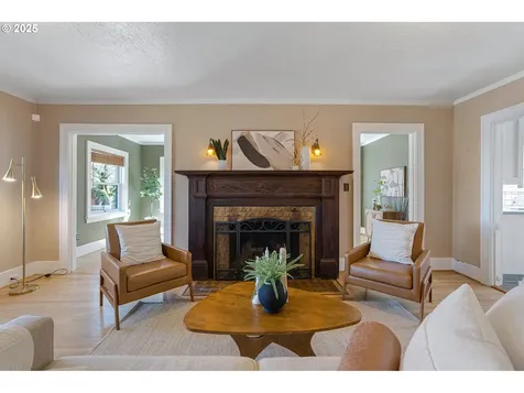 7623 SE 17th Avenue Portland OR 97202