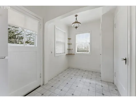 7836 N Chautauqua Boulevard Portland OR 97217