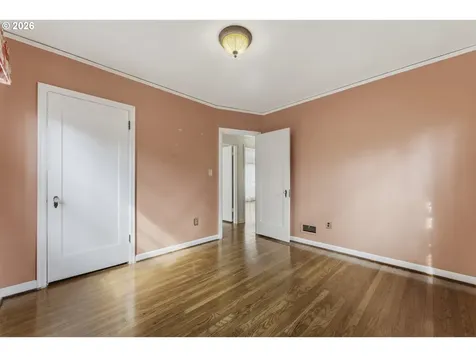 7836 N Chautauqua Boulevard Portland OR 97217