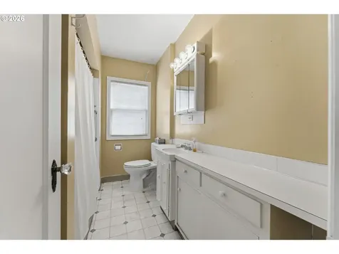 7836 N Chautauqua Boulevard Portland OR 97217