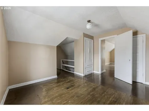7836 N Chautauqua Boulevard Portland OR 97217