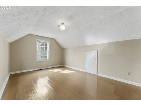 7836 N Chautauqua Boulevard Portland OR 97217
