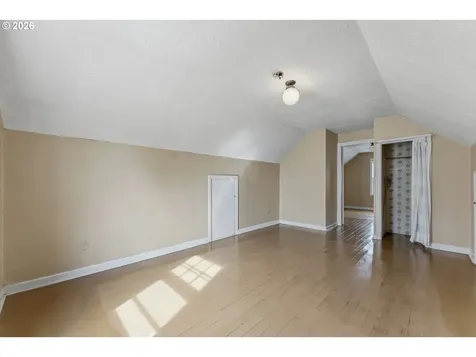 7836 N Chautauqua Boulevard Portland OR 97217