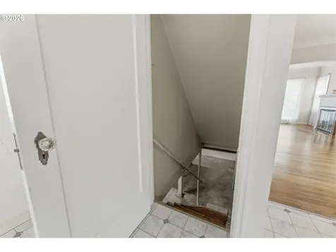 7836 N Chautauqua Boulevard Portland OR 97217