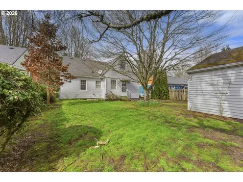 7836 N Chautauqua Boulevard Portland OR 97217