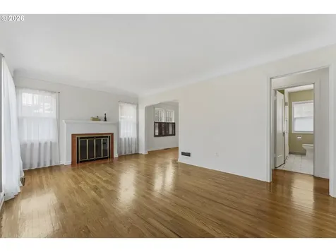 7836 N Chautauqua Boulevard Portland OR 97217