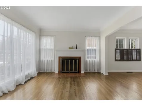 7836 N Chautauqua Boulevard Portland OR 97217