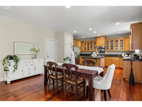 709 SW 6th Court Portland OR 97219