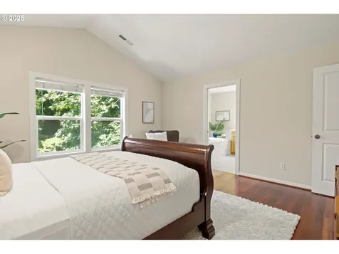709 SW 6th Court Portland OR 97219