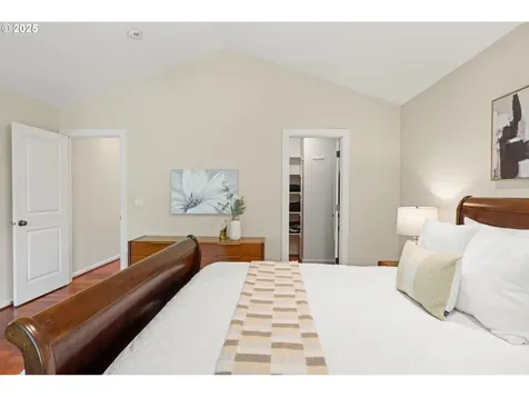 709 SW 6th Court Portland OR 97219