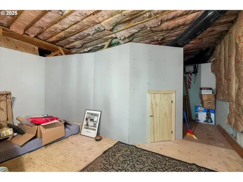 709 SW 6th Court Portland OR 97219