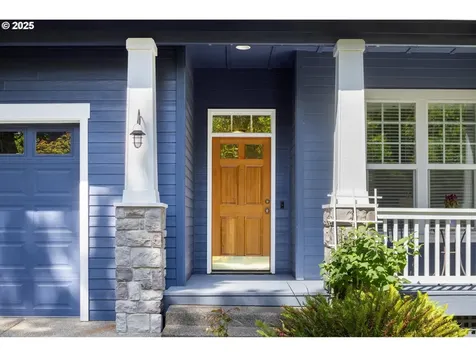 709 SW 6th Court Portland OR 97219
