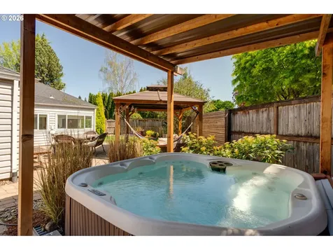 1550 NE 18th Street Mcminnville OR 97128
