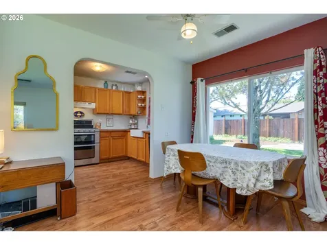 1550 NE 18th Street Mcminnville OR 97128
