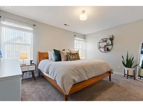 836 NW 1st Avenue Canby OR 97013