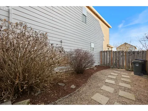 836 NW 1st Avenue Canby OR 97013
