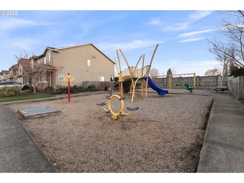 836 NW 1st Avenue Canby OR 97013