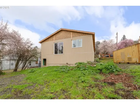 248 SE Pitzer Street Roseburg OR 97470