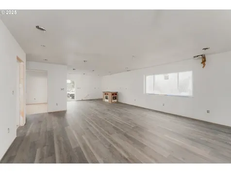 248 SE Pitzer Street Roseburg OR 97470