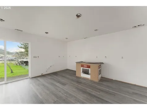 248 SE Pitzer Street Roseburg OR 97470