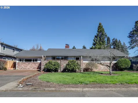 1943 Monterey Lane Eugene OR 97401